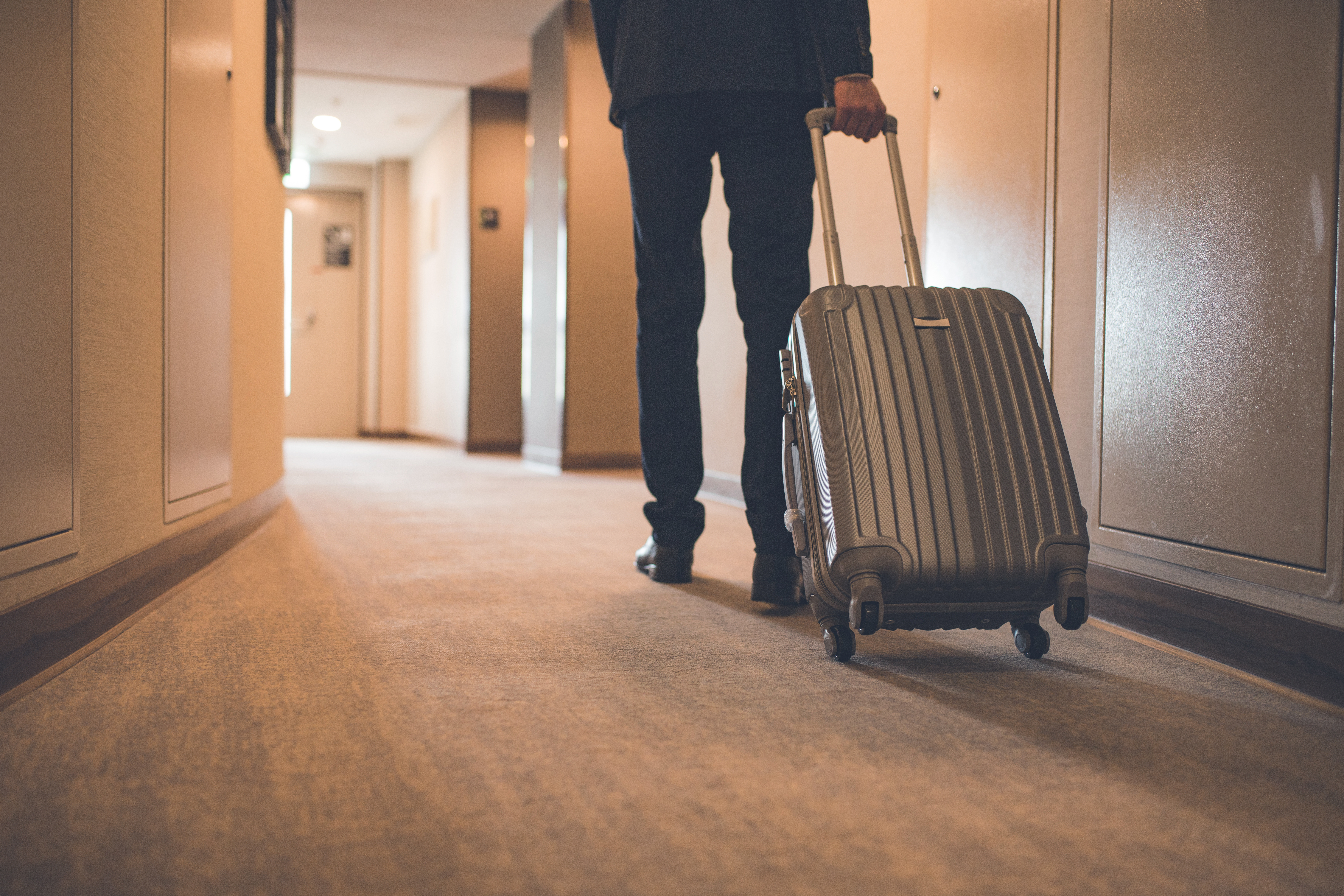 Corporate Lodging Explained: How Companies Book and Manage Stays for Traveling Crews
